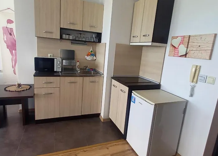 Azur Σωζόπολη