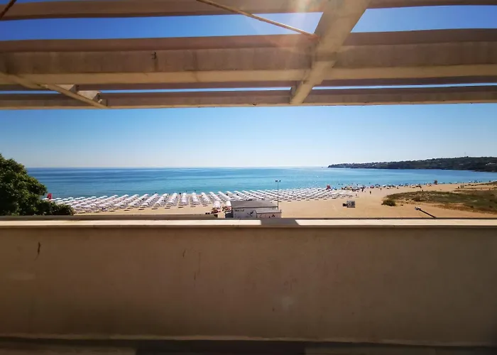 Azur Σωζόπολη