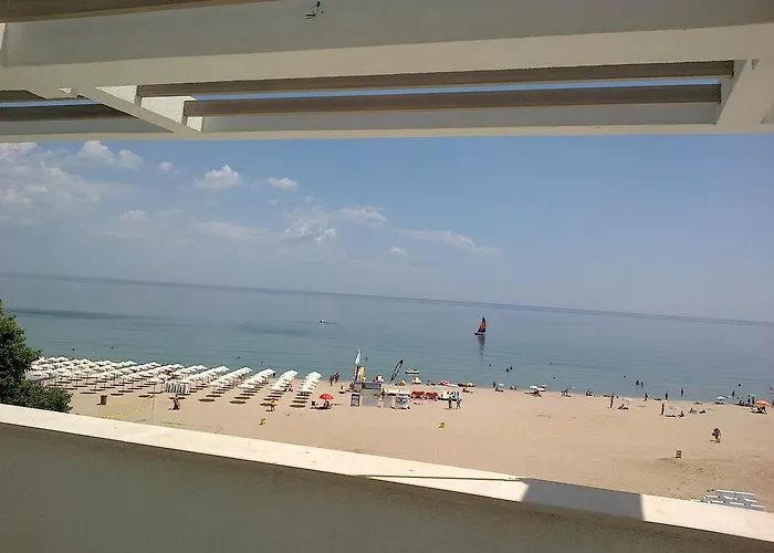 Azur Apartman *